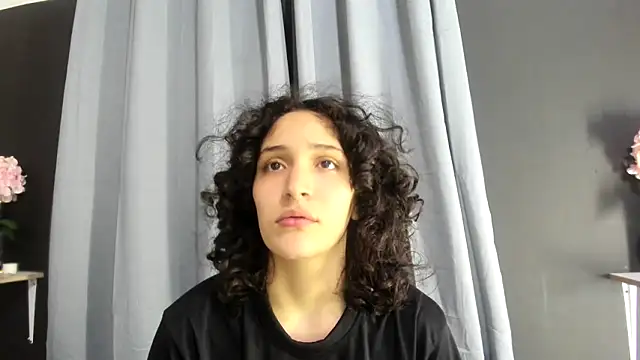 TeensNews18 online show from December 3, 2025, 11:36 pm