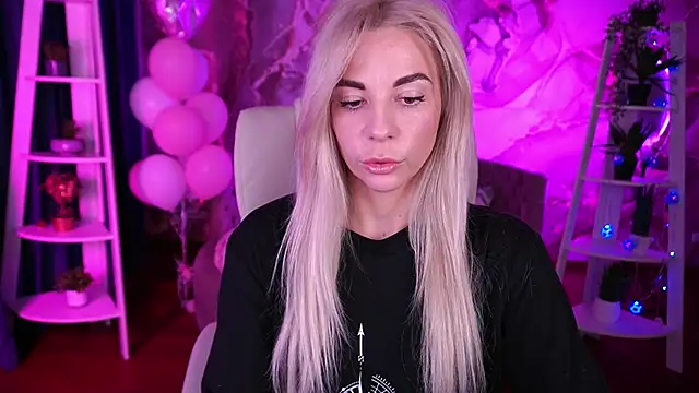 BellaRayyy online show from February 24, 2026, 2:59 pm