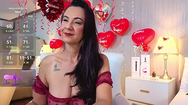 ScarleetJonson online show from February 13, 2026, 7:54 pm