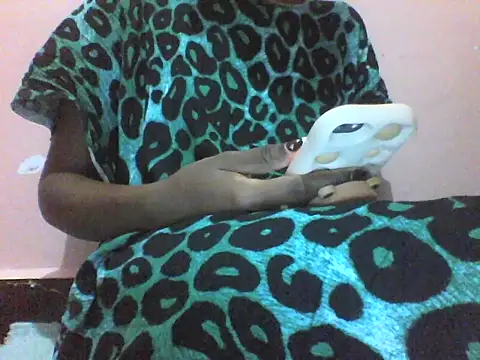 Moongodessy online show from February 8, 2026, 6:28 am