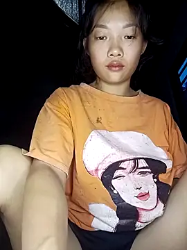 Ananine online show from October 14, 2025, 10:54 pm