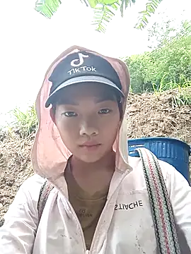 Ananine online show from October 16, 2025, 6:58 am