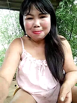 Snapshot of lusy-00 chatting on May 30, 2026, 8:00 am lusy-00 online show from May 30, 2026, 8:00 am