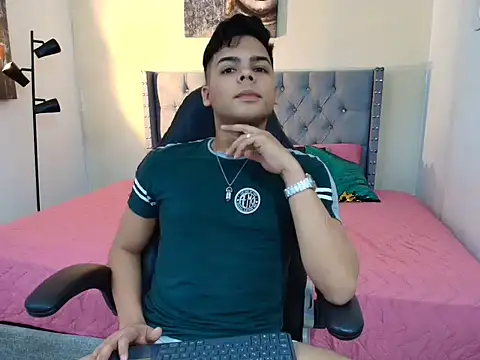 stewart mateo  online show from October 17, 2025, 2:04 am