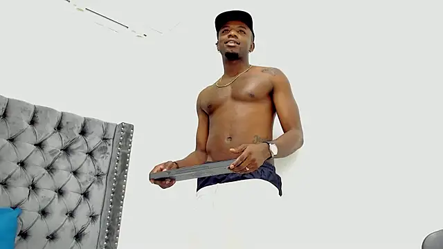 Snapshot of DOUGLAS_099 chatting on October 3, 2025, 12:57 pm DOUGLAS 099 online show from October 3, 2025, 12:57 pm