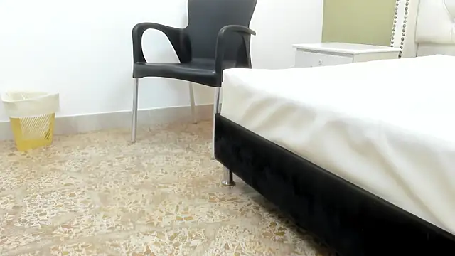 Snapshot of DOUGLAS_099 chatting on October 4, 2025, 4:10 am DOUGLAS 099 online show from October 4, 2025, 4:10 am