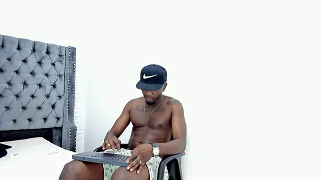 Snapshot of DOUGLAS_099 chatting on October 11, 2025, 4:49 pm DOUGLAS 099 online show from October 11, 2025, 4:49 pm