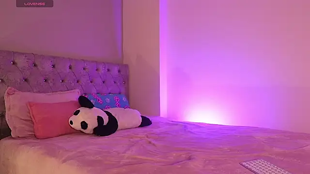 Snapshot of Alisha_Olsen_ chatting on November 10, 2025, 3:16 am Alisha Olsen online show from November 10, 2025, 3:16 am