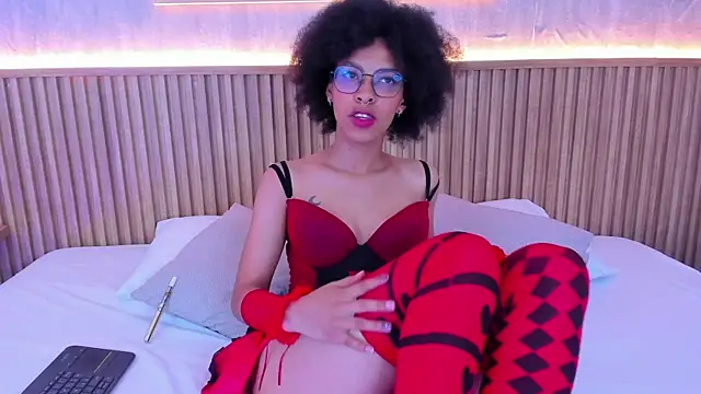 sophie rojas online show from October 29, 2025, 2:14 am