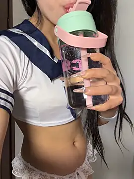 jingjing005 online show from March 18, 2026, 10:29 am