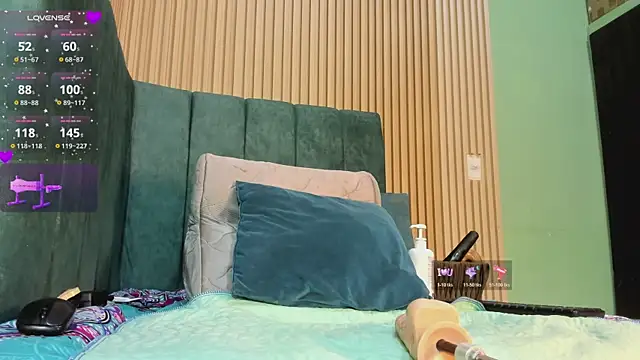 Snapshot of EvelynFoxx- chatting on February 28, 2026, 7:15 pm EvelynFoxx- online show from February 28, 2026, 7:15 pm