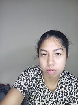 Snapshot of Syndel23 chatting on June 18, 2026, 12:09 pm Syndel23 online show from June 18, 2026, 12:09 pm