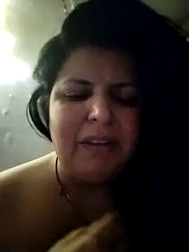 Snapshot of Jann_Riya333 chatting on November 12, 2025, 11:32 am Jann Riya333 online show from November 12, 2025, 11:32 am