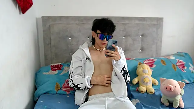 Snapshot of dylann_ross chatting on April 15, 2026, 4:25 pm dylann ross online show from April 15, 2026, 4:25 pm