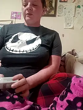 Snapshot of Butterflyann9090 chatting on November 24, 2025, 9:25 pm Butterflyann9090 online show from November 24, 2025, 9:25 pm