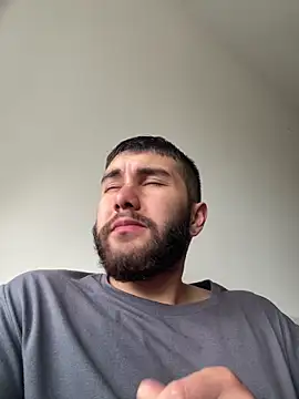 Diicaprio69 online show from October 17, 2025, 7:05 pm