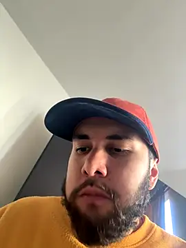 Diicaprio69 online show from November 1, 2025, 9:50 pm