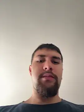 Diicaprio69 online show from November 5, 2025, 7:47 pm