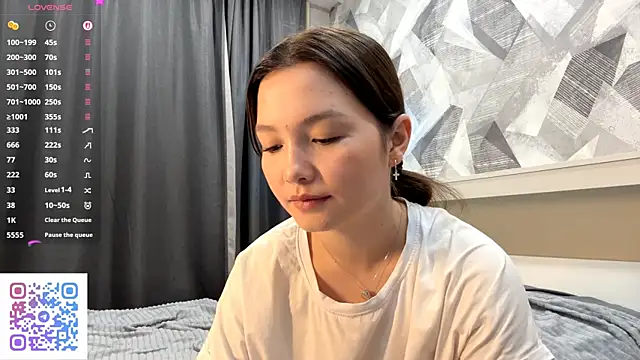 KiraVelvet online show from October 23, 2025, 7:12 pm