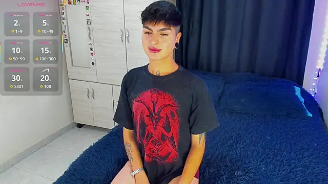 Snapshot of Dark_luckyyy chatting on September 25, 2025, 12:58 am Dark luckyyy online show from September 25, 2025, 12:58 am