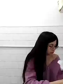 Kylie Rivers online show from October 3, 2025, 11:07 am