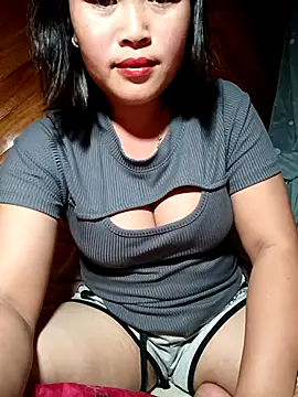 maycuc123 online show from November 21, 2025, 7:40 am