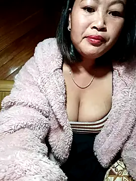 maycuc123 online show from November 21, 2025, 11:58 pm