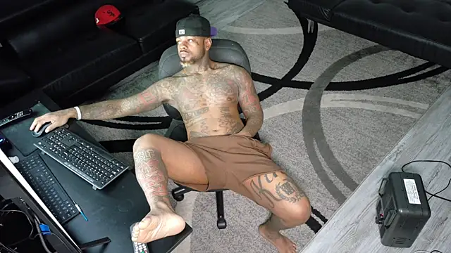 SLANGONDEMHOES online show from September 10, 2025, 11:54 am