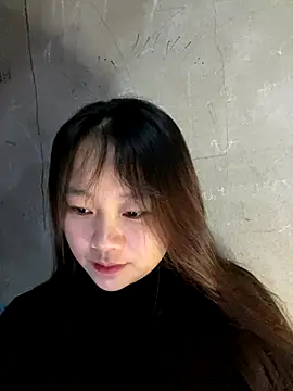 Hinne07 online show from November 24, 2025, 8:58 am