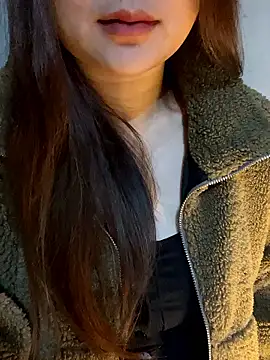 Hinne07 online show from January 13, 2026, 3:39 pm