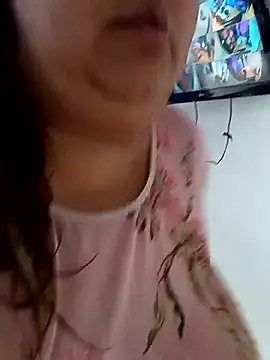 curvy diva  online show from November 29, 2025, 1:14 pm