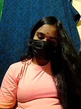 mini-queen online show from October 5, 2025, 11:52 am