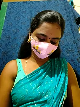 mini-queen online show from October 16, 2025, 5:25 pm