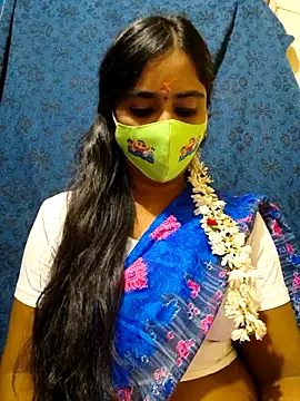 mini-queen online show from November 21, 2025, 3:33 pm