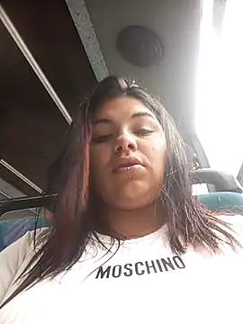 snow belle online show from January 5, 2026, 6:44 pm