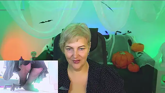 MaryMogan online show from October 21, 2025, 4:13 am