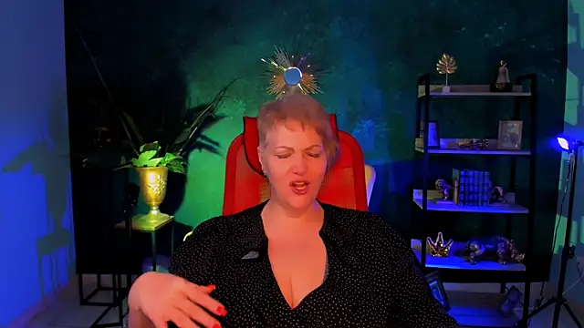 MaryMogan online show from November 7, 2025, 8:36 am