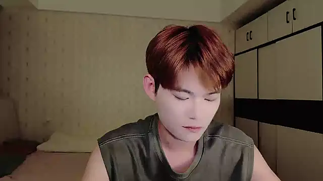 Dancer03 online show from October 4, 2025, 2:37 pm