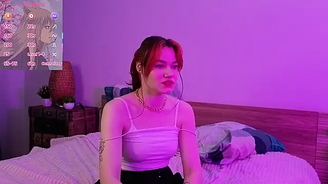 MauraSpurrier online show from September 19, 2025, 7:03 pm