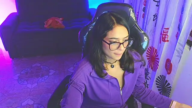 Gia flame  online show from September 19, 2025, 3:19 am