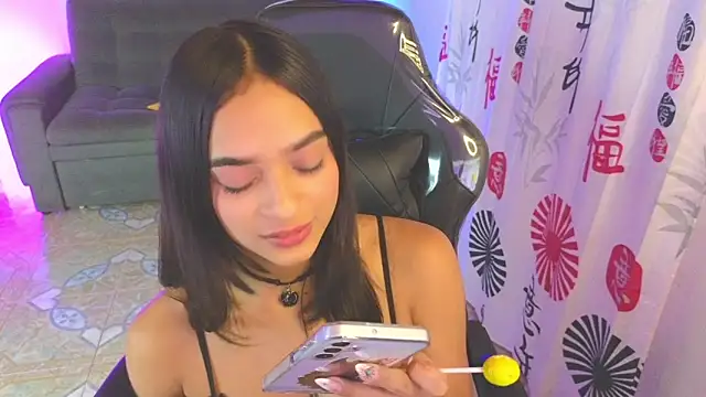 Gia flame  online show from September 24, 2025, 5:33 am