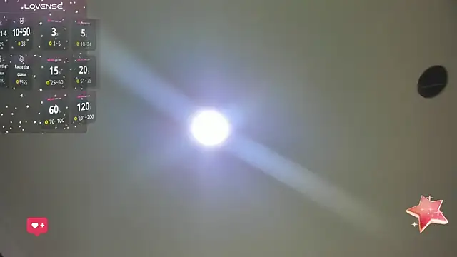 Emilywillis8 online show from September 26, 2025, 1:04 pm