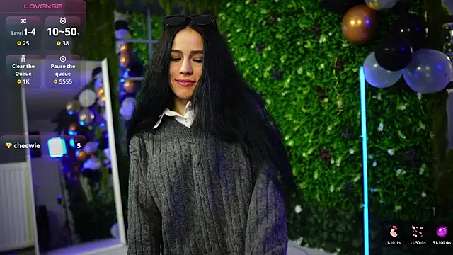 baby nyco online show from November 7, 2025, 4:18 pm