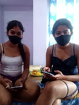 Snapshot of 3xgirls chatting on January 15, 2026, 7:02 am 3xgirls online show from January 15, 2026, 7:02 am