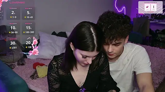 Alice18James online show from October 7, 2025, 7:44 pm