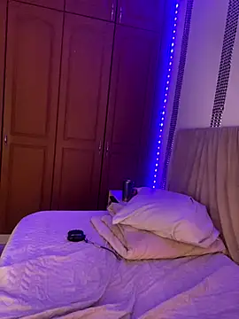 VeronicaSaenzx online show from December 18, 2025, 5:41 pm