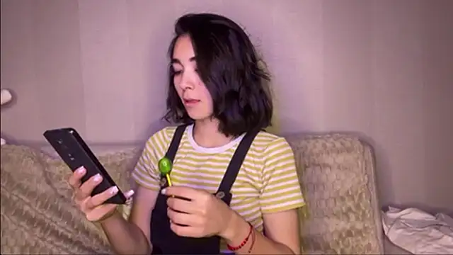 TAG MIGGI online show from September 27, 2025, 7:08 pm