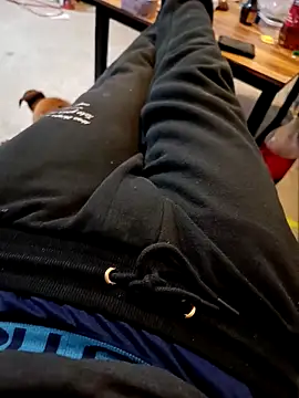 Snapshot of Frnlove521 chatting on September 20, 2025, 1:06 am Frnlove521 online show from September 20, 2025, 1:06 am