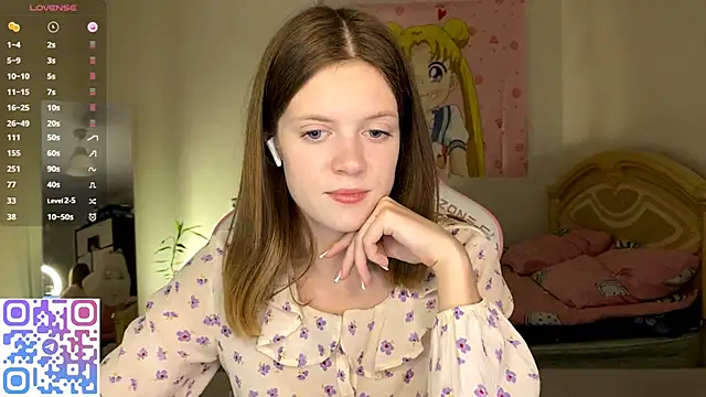 Snapshot of VibeQueenLucy chatting on November 12, 2025, 11:54 am VibeQueenLucy online show from November 12, 2025, 11:54 am