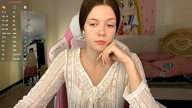 Snapshot of VibeQueenLucy chatting on November 14, 2025, 10:25 am VibeQueenLucy online show from November 14, 2025, 10:25 am